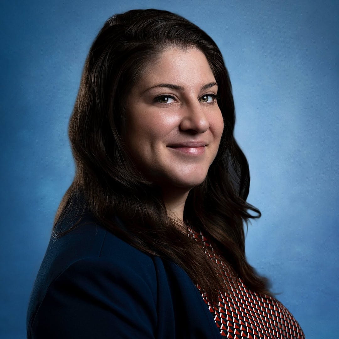 Sarah Tucci Headshot